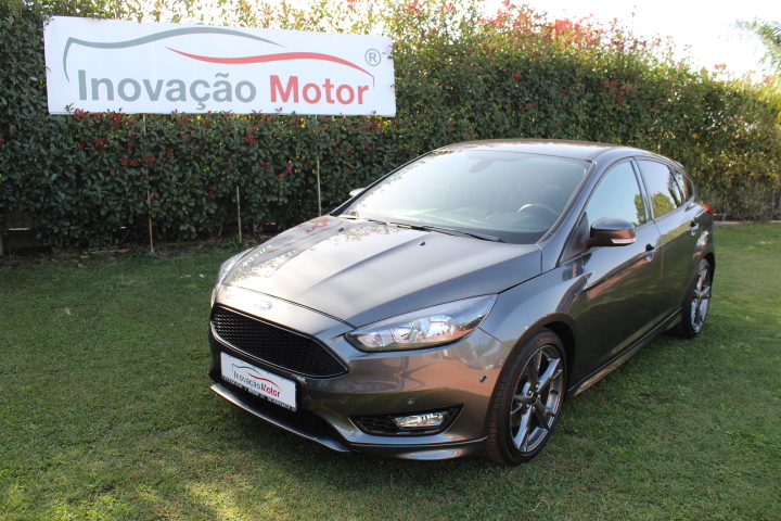 Ford Focus 1.5 TCE – ST LINE