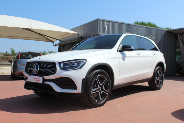 Mercedes-Benz GLC 300 de 4 Matic AMG